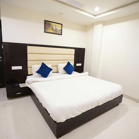 Hotel Suryansh Удайпур Номер фото